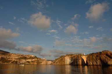 Город, скалы, облака и море 9_10